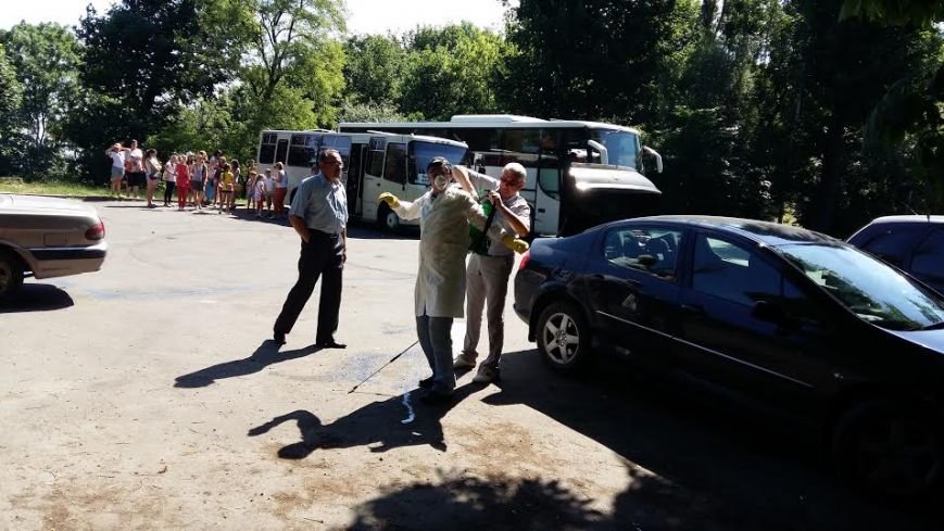 Сьогодні у Львові почали обробляти від кліщів «Зубру», «Погулянку» та «Майорівку» (ФОТО) (фото) - фото 1 Сьогодні у Львові почали обробляти від кліщів «Зубру», «Погулянку» та «Майорівку» (ФОТО) (фото) - фото 1