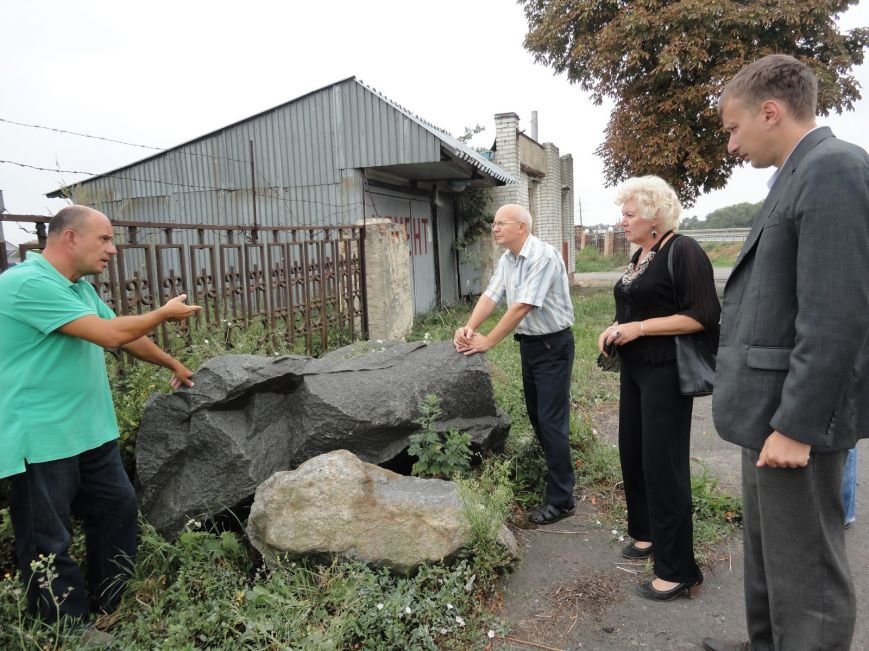 На місці плебанії, де народився майбутній президент ЗУНР Євген Петрушевич, встановлять гранітний камінь з написом (фото) - фото 1