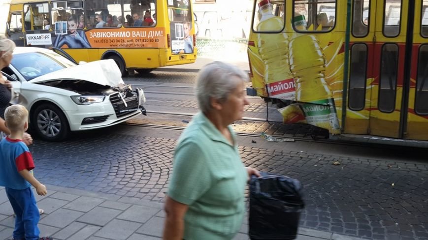 12039389_911183795601913_8162787158008780656_n