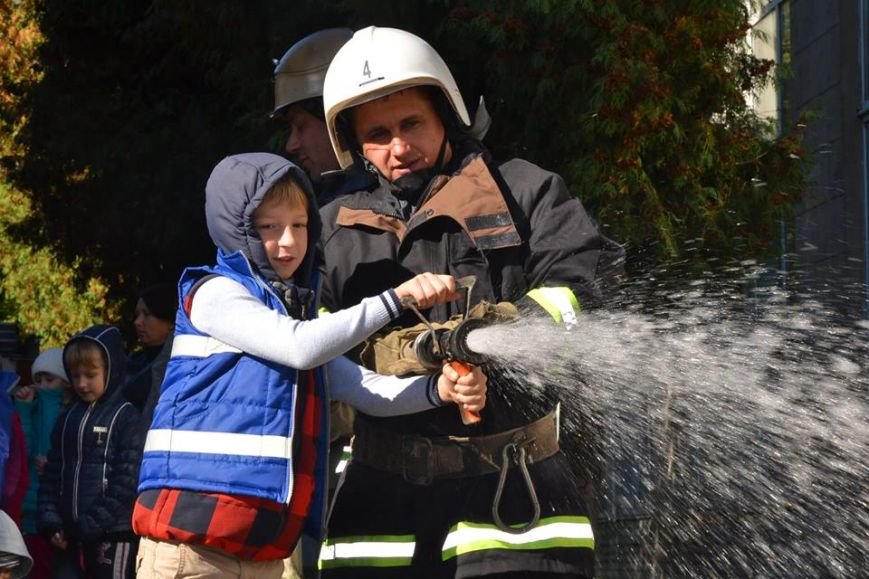 12074823_913653978716103_4390170683564301022_n