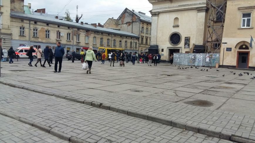 Незабаром у Львові відновлять реконструкційні роботи на пл.Митній (ФОТО) (фото) - фото 1