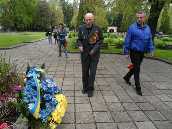 270f9ac0-7c4b-4388-927c-0d3b301e3cfe