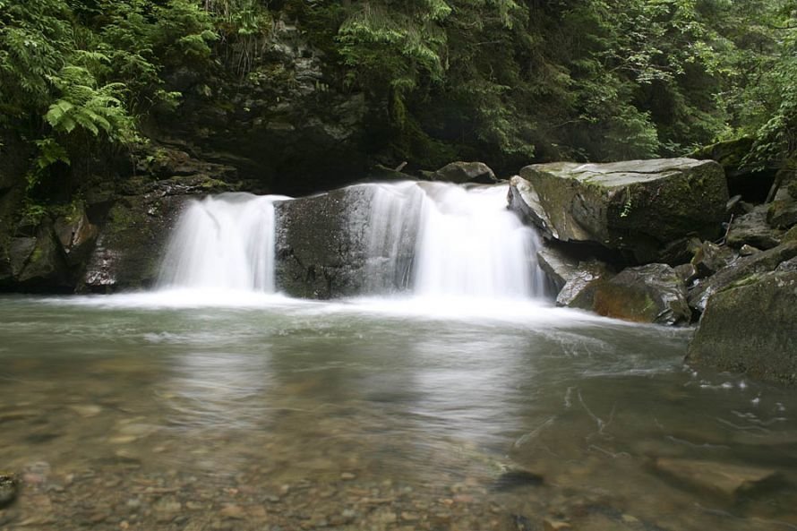 vodopad-Kaplivets-v-YAremche